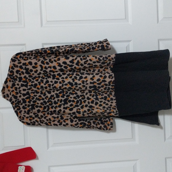 #55.Soft & Cozy Company Wrap Fleece Animal Print Cardigan with pockets.Small - Picture 10 of 11